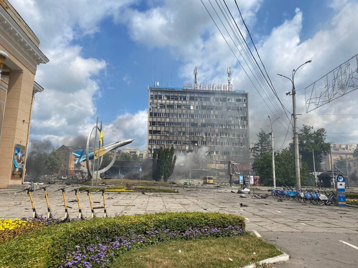 Ракетний удар по Вінниці. У лікарнях перебувають більше 60 потерпілих