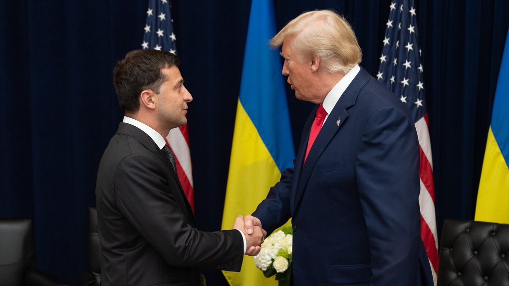 Розмова Зеленського з американським президентом: Трамп обіцяє зателефонувати "просто зараз"