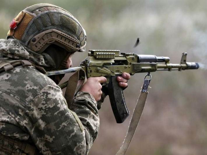 На Луганщині окупанти відкрили вогонь по цивільних, є поранені