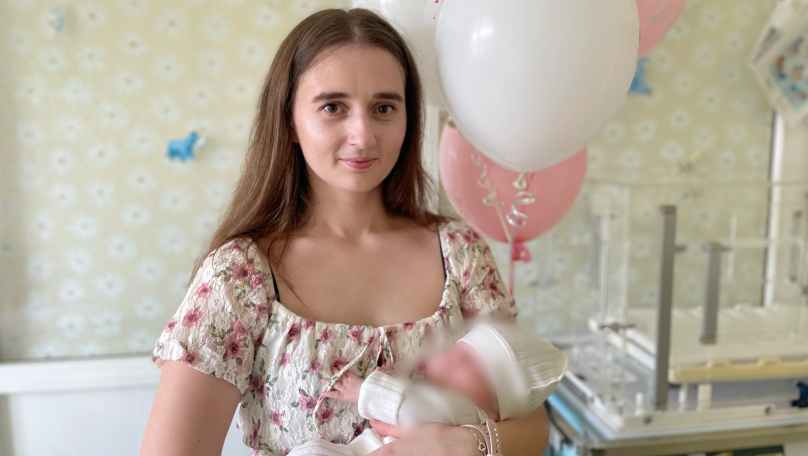 Народилася з вагою 600 грамів і 30 см на зріст: львівські медики виходили немовля (фото)