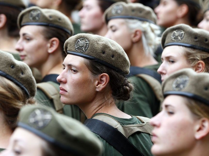 Мобілізація жінок, вчителів, студентів та поліції. Рада готує новий законопроект: що відомо