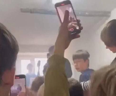 Суд оштрафував батьків школярів львівського ліцею за танці під пісні російського репера