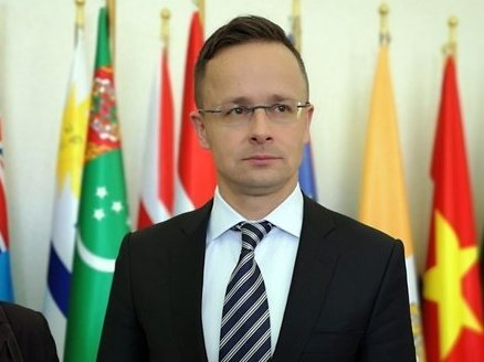 Угорщина не дозволить транзит летальної зброї для України через свою територію