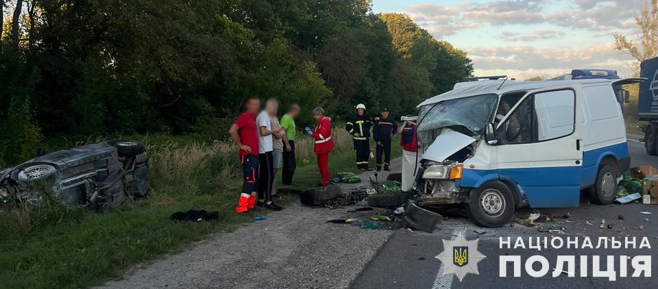 На Львівщині сталася смертельна ДТП. Зіткнулися BMW та мікроавтобус