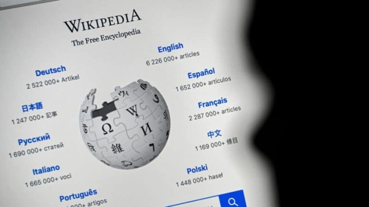 Росія хоче покарати Вікіпедію через "фейки про спецоперацію в Україні"