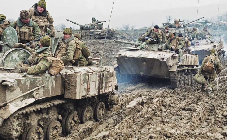 Нові дані британської розвідки. Український опір змусив росіян змінити тактику війни