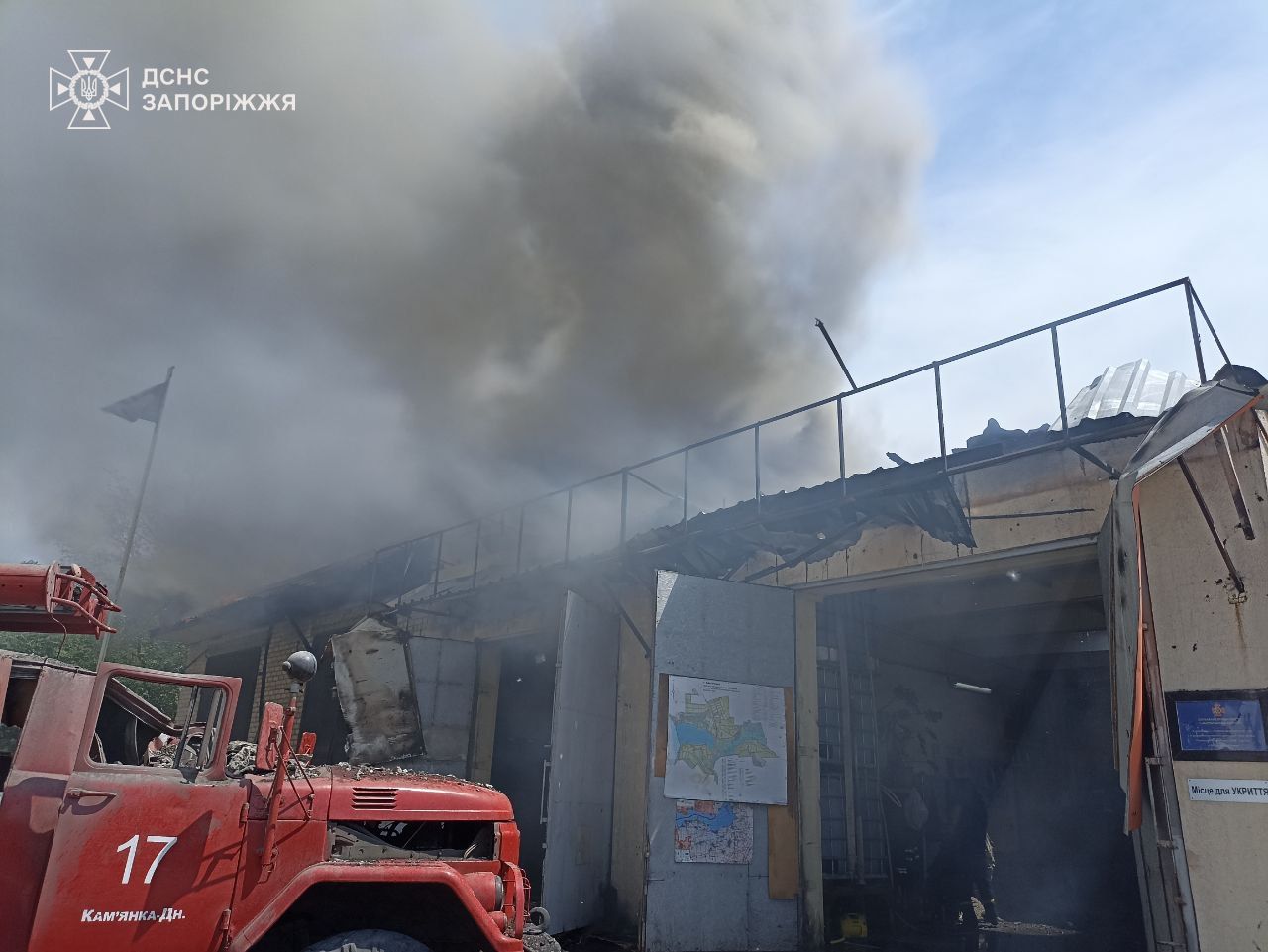 Росіяни прицільно обстріляли пожежну частину на Запоріжжі