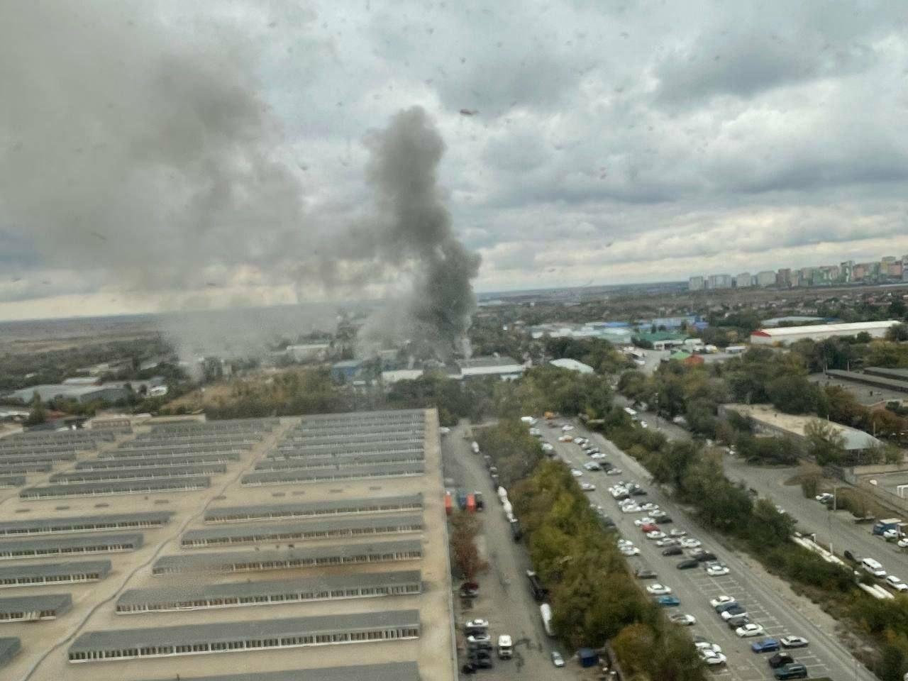 На Росії загорівся цех виробництва металопластикових вікон