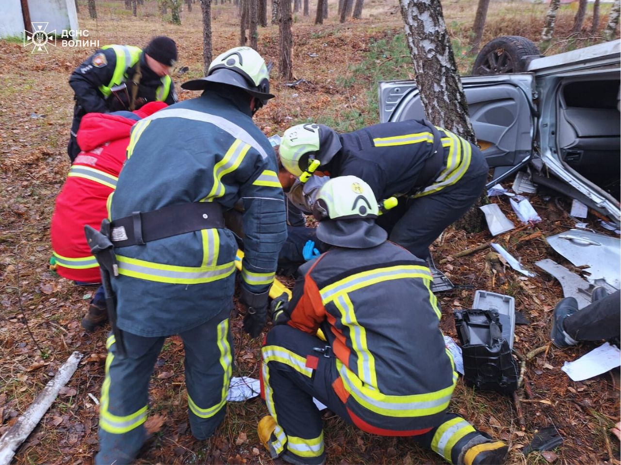 Смертельна аварія на Волині: рятувальники показали фото