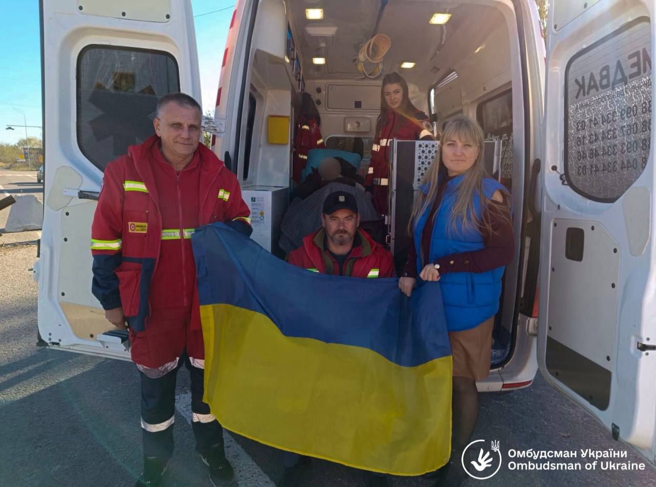 77-річну жінку повернули з тимчасово окупованого Криму до рідних на Закарпаття