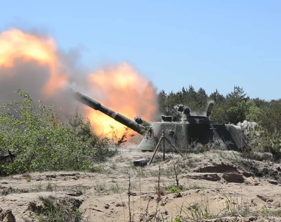 На Півдні ЗСУ знищили російську радіостанцію, а на Зміїному - зенітки та ЗРК ворога