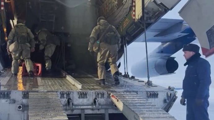 Росія перекидає війська та техніку до Казахстану одразу з трьох військових аеродромів