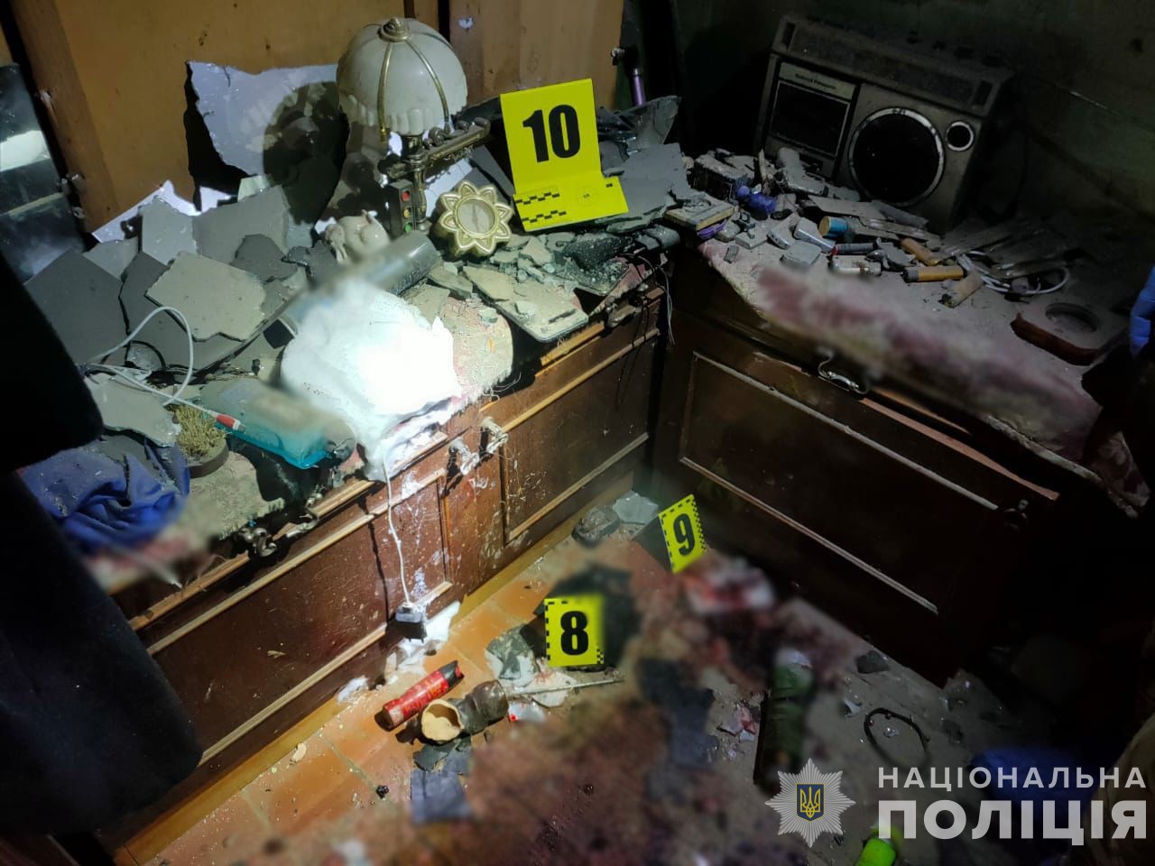 На Закарпатті жінка вдома підірвала гранату. Загинуло троє людей