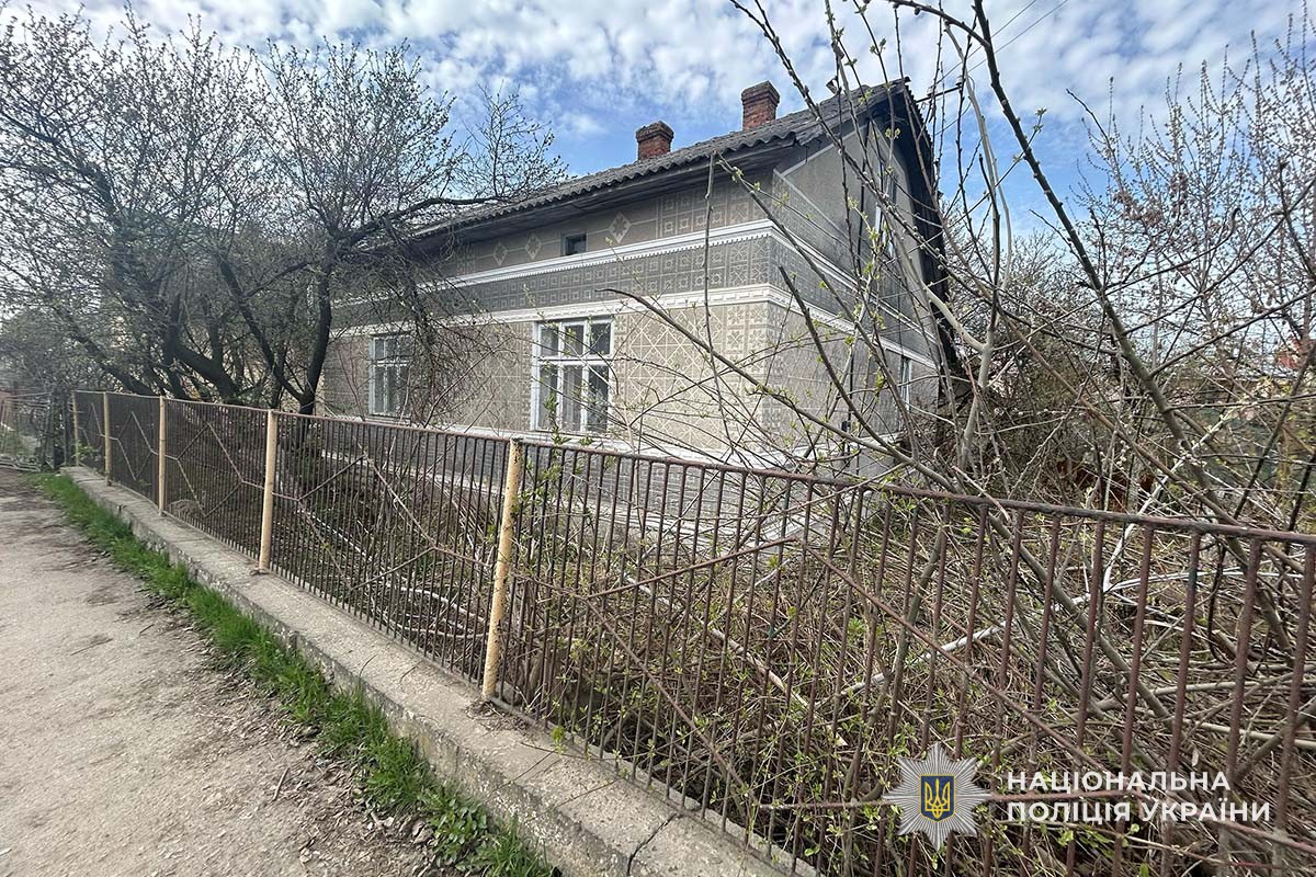 На Тернопільщині брат і сестра померли у власному будинку: тіла пролежали кілька місяців