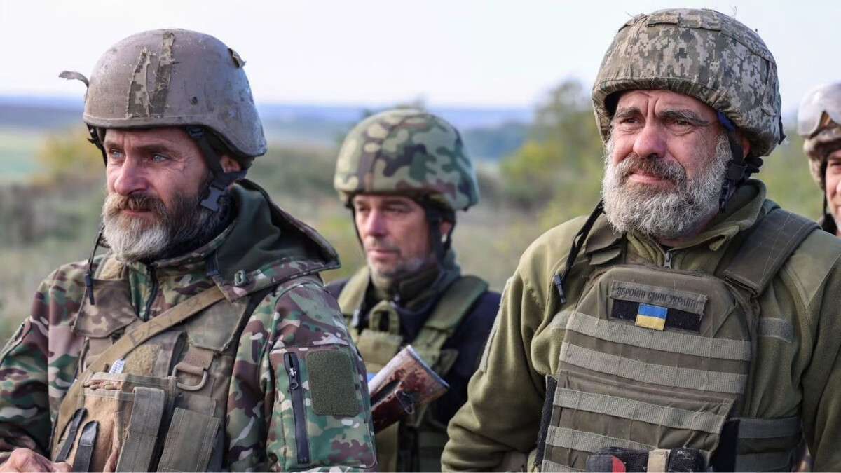 Зеленський підписав закон про контрактну службу для людей віком понад 60 років