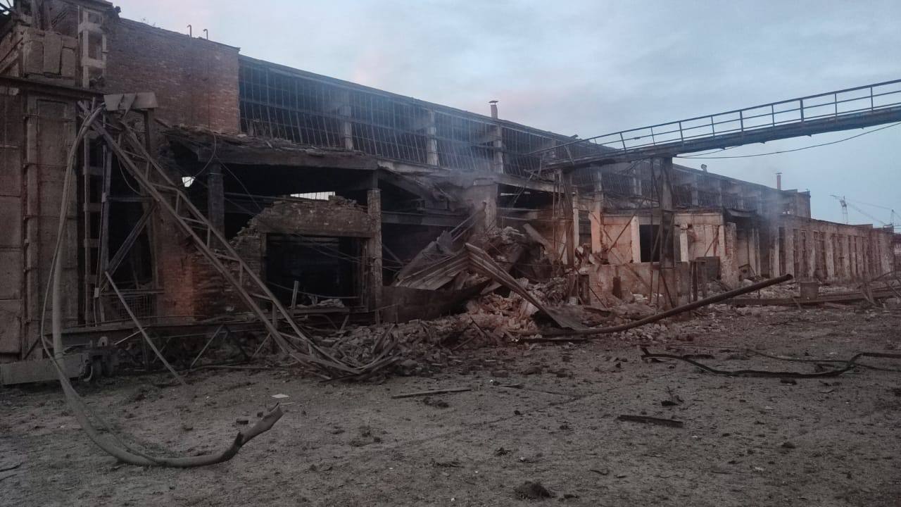 Уночі Росія атакувала Дніпропетровщину: ракети влучили в промислові об'єкти в Кривому Розі