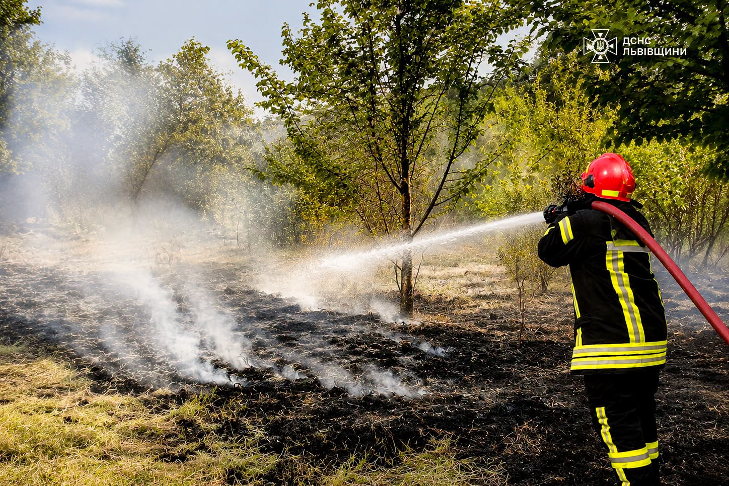 Пожежа на Яворівщині: постраждала літня жінка