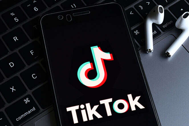 Публікувала російськомовні відео у TikTok та не ходила в школу: суд у Львові оштрафував матір школярки