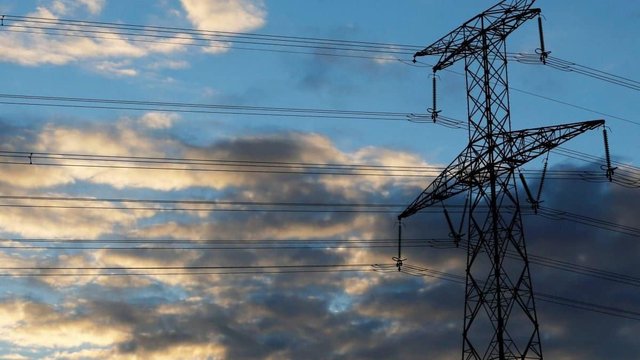 Через ворожі атаки ввечері можливі обмеження споживання електроенергії, – Міненерго