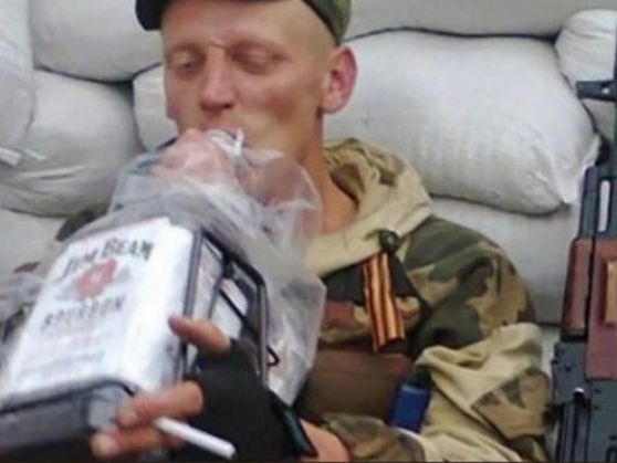 Українці чинять опір окупантам: «пригощають» їх отруєними пиріжками та алкоголем