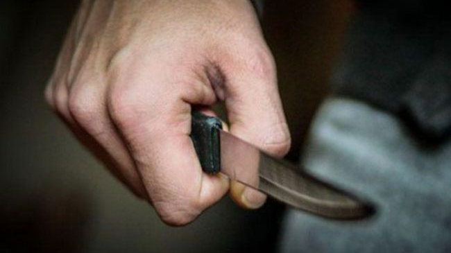 У Вінниці конфлікт між знайомими завершився ножовим пораненням