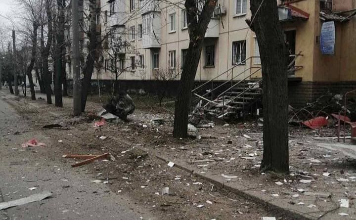 Окупанти обстріляли спальний район Харкова. Є загиблий