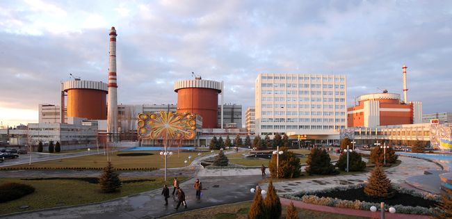 Критично низько над АЕС: "Енергоатом" показав проліт ракети над атомною станцією