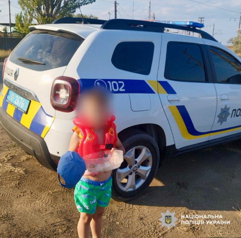 На Одещині п’ятирічний хлопчик загубився на пляжі та пройшов 8 км узбережжям