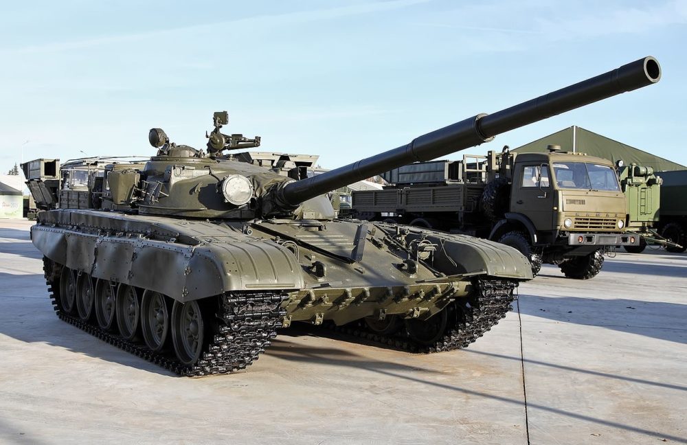 Росія перекинула в Білорусь ешелон танків