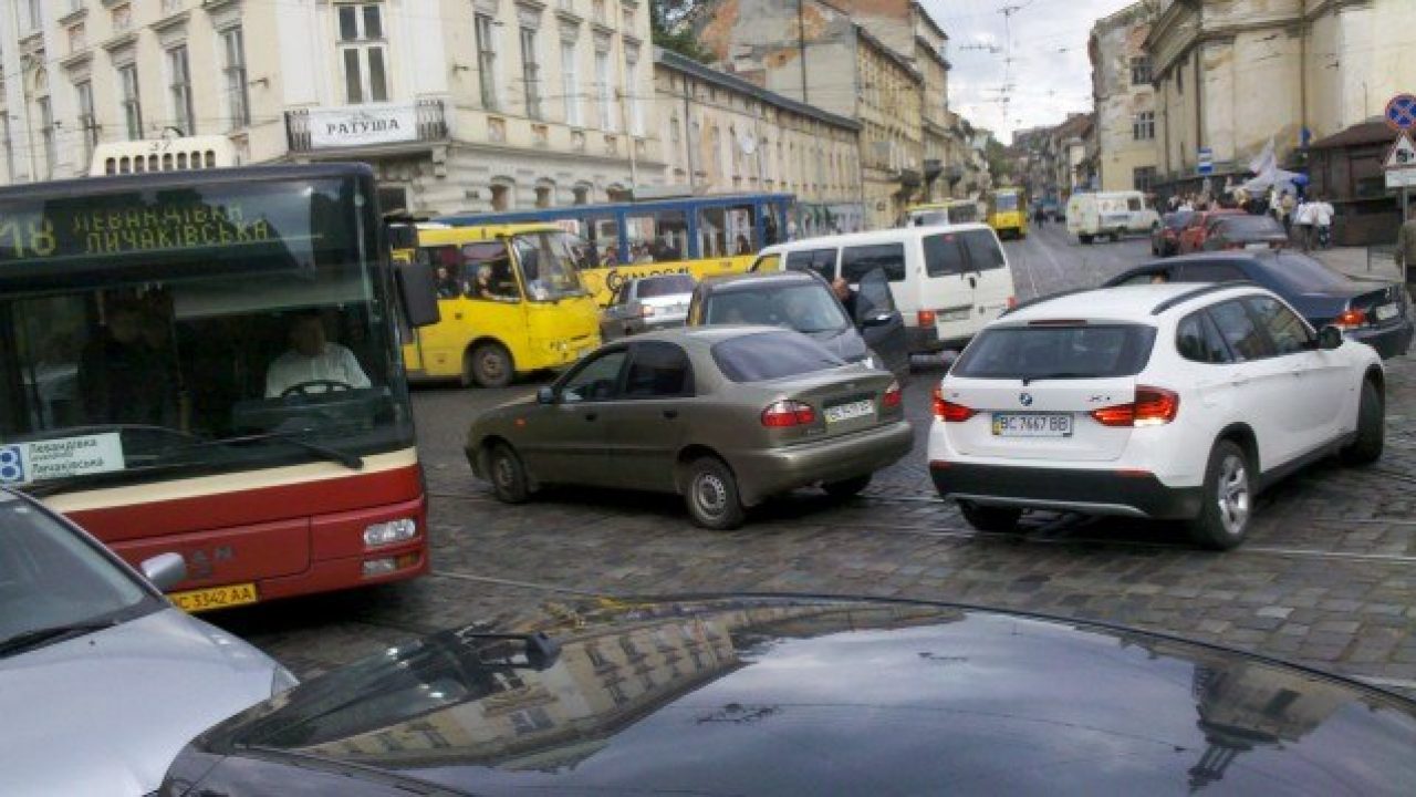 Будівельна вакханалія, транспортний колапс - наслідки "господарювання" у Львові. Інтерв'ю із Ситником