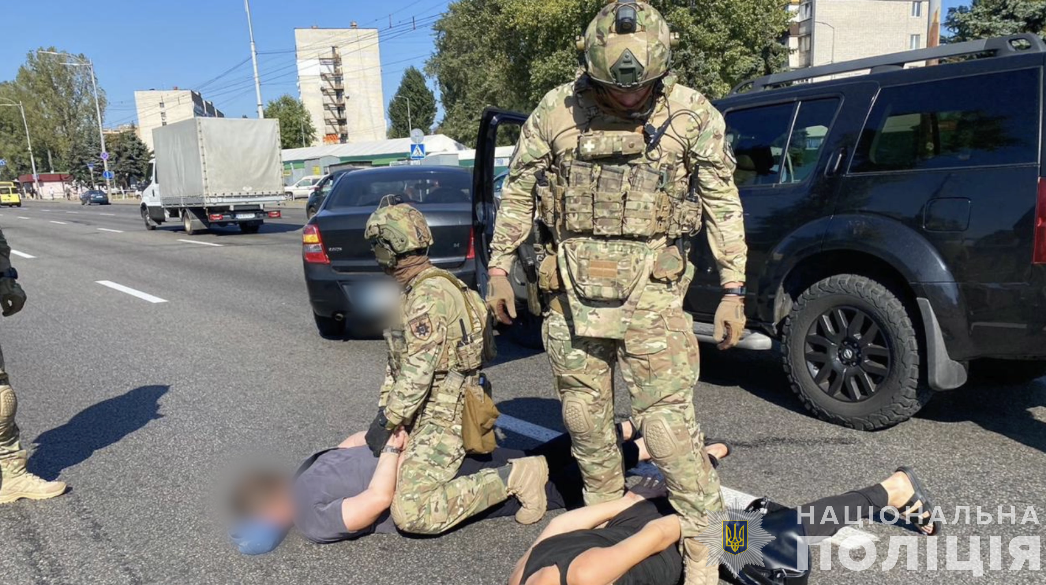Гранати, пістолети та магазини до них, вибухові пакети та протипіхотна міна: На Волині викрили торгівців незаконною зброєю