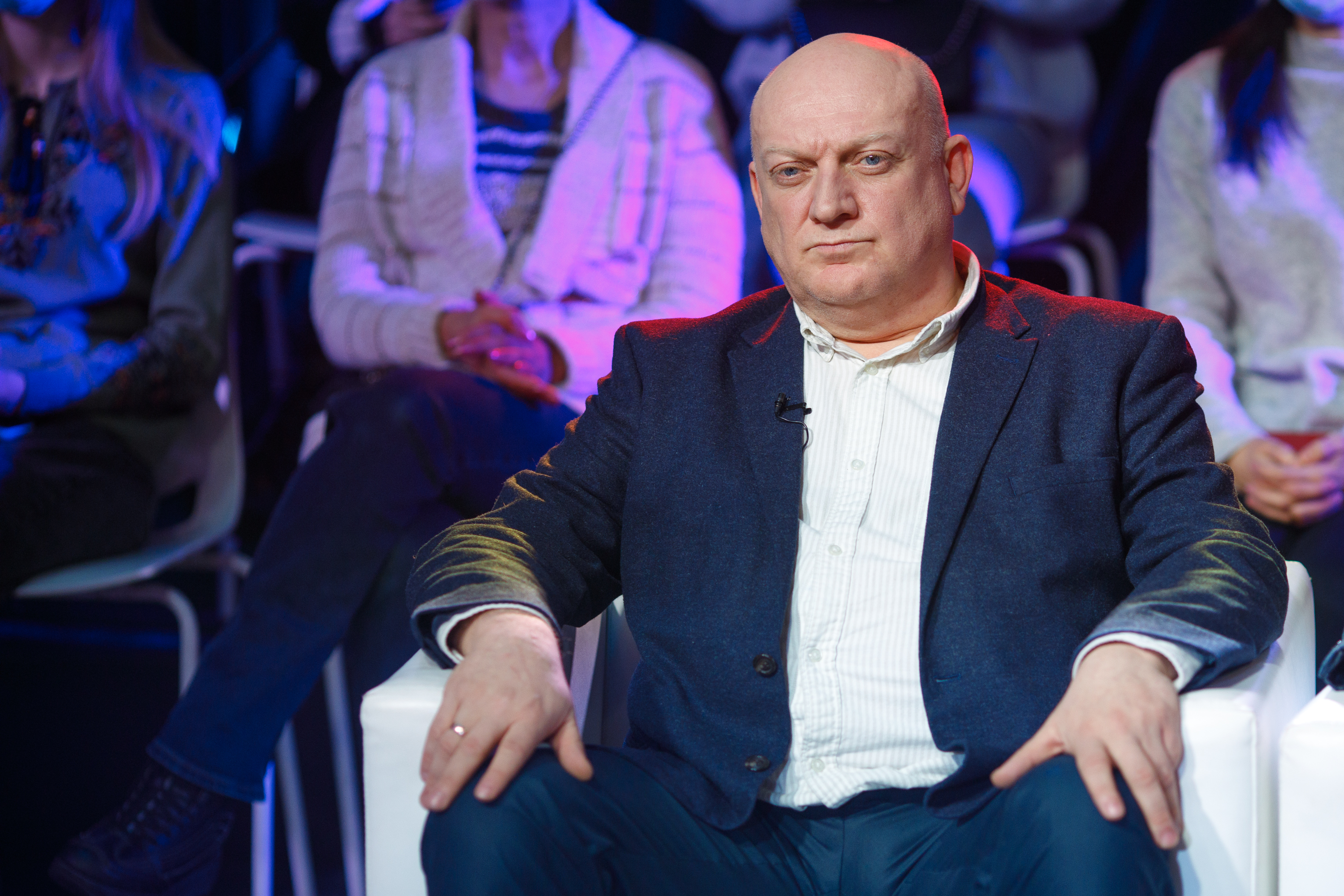 Зеленський давно мав зняти лижі та їхати на фронт, а ВРУ – вийти з вічних канікул, – політтехнолог