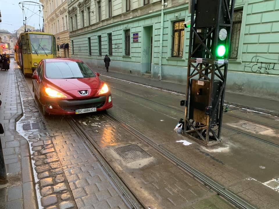 У Львові запровадили нові правила в'їзду в центр міста