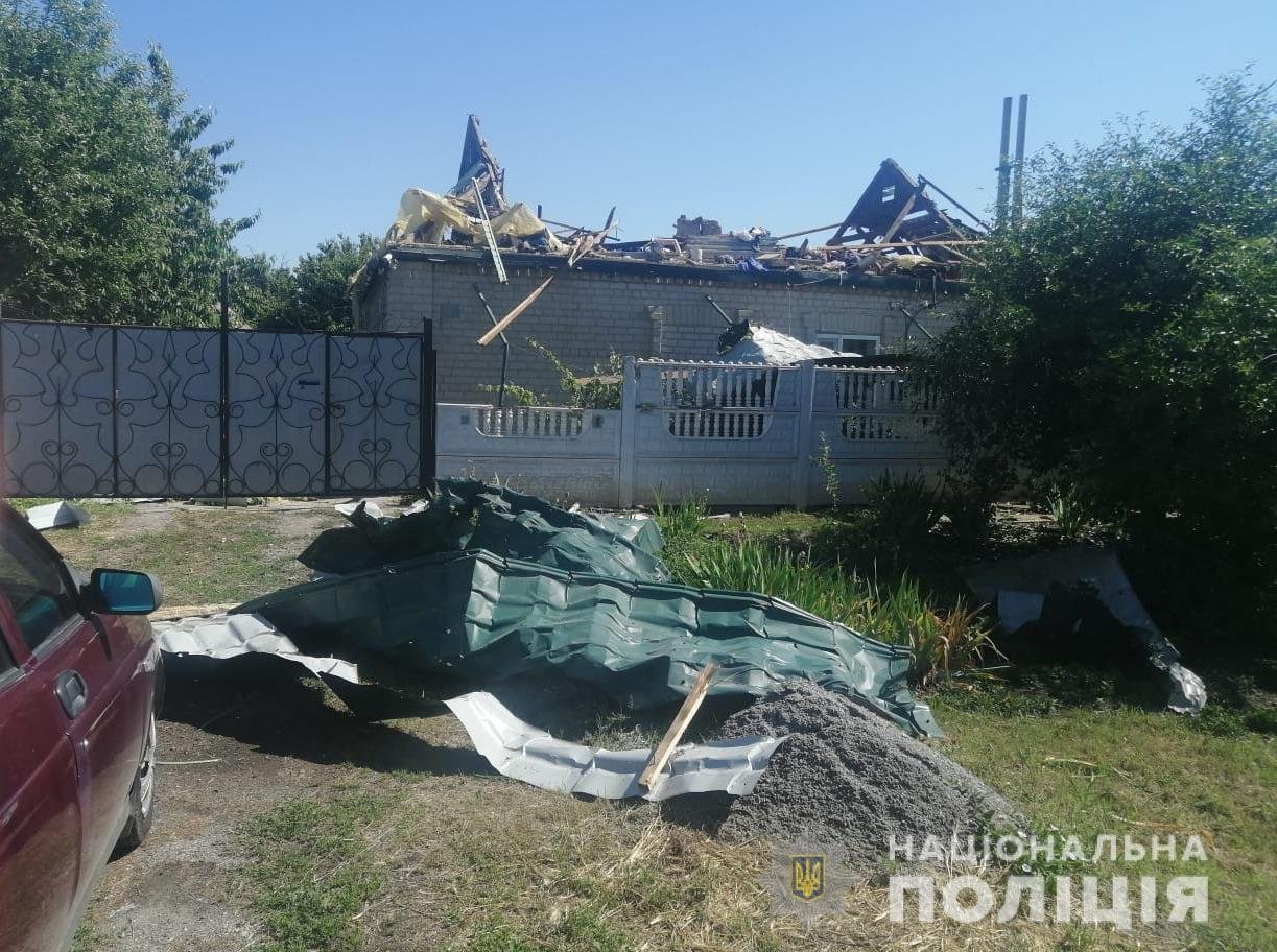 Рашисти атакували Гуляйполе в Запорізькій області. Влучили у приватні будинки