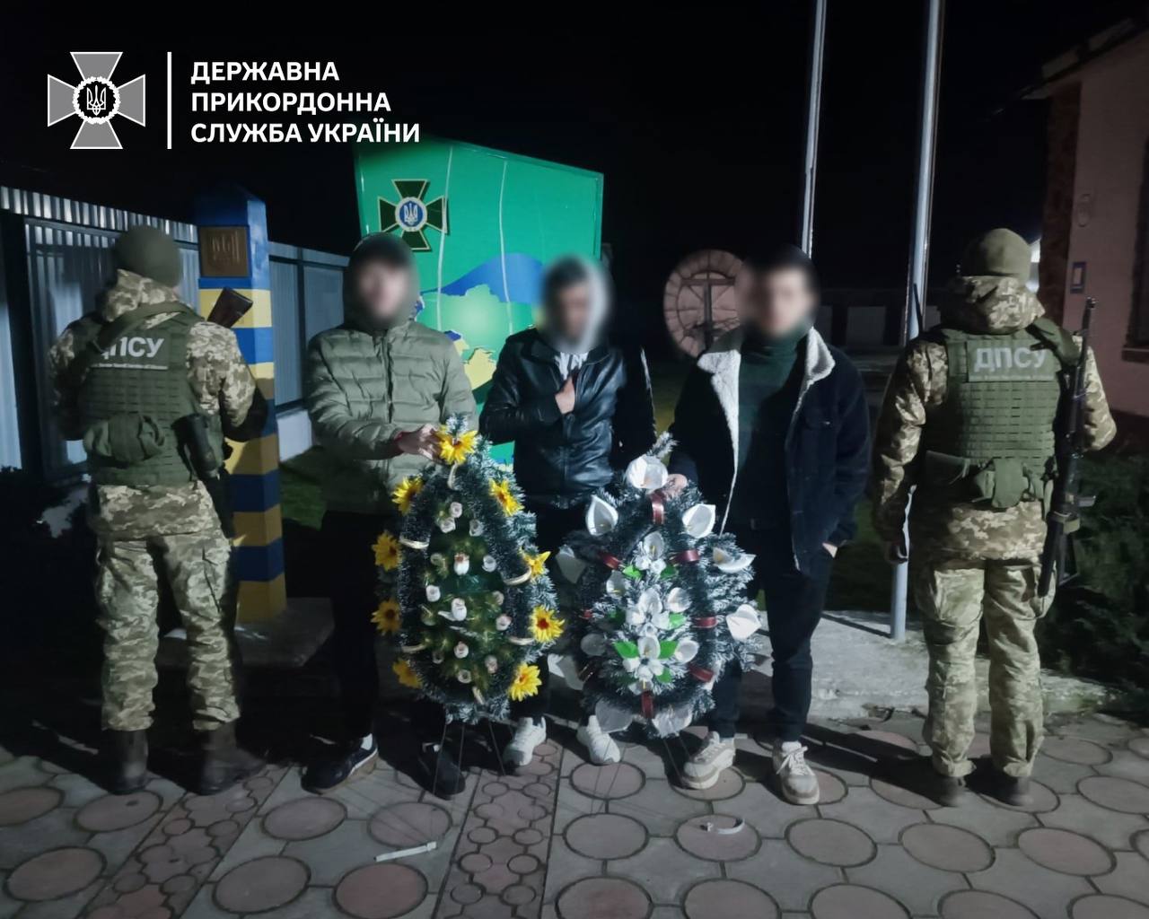 На похорон до бабусі. На Закарпатті впіймали ухилянтів з ритуальними вінками