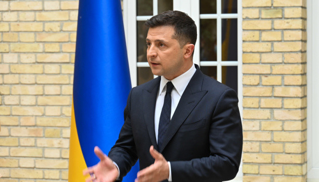Зеленський закликав створити в Україні лабораторію для розробки вакцин