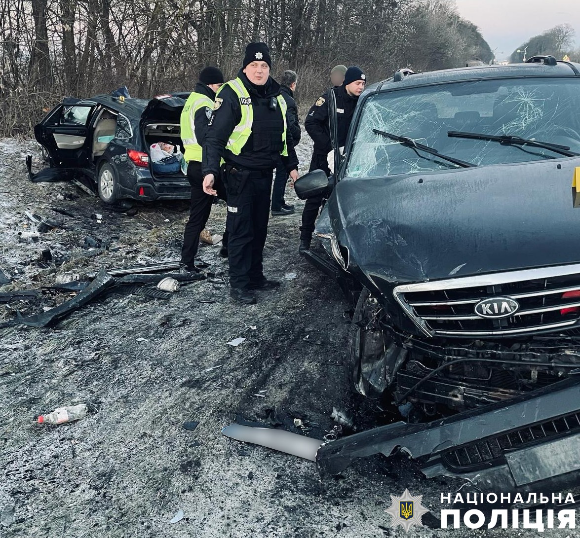 Біля Львова в зіткненні двох автівок постраждали п’ятеро чоловіків
