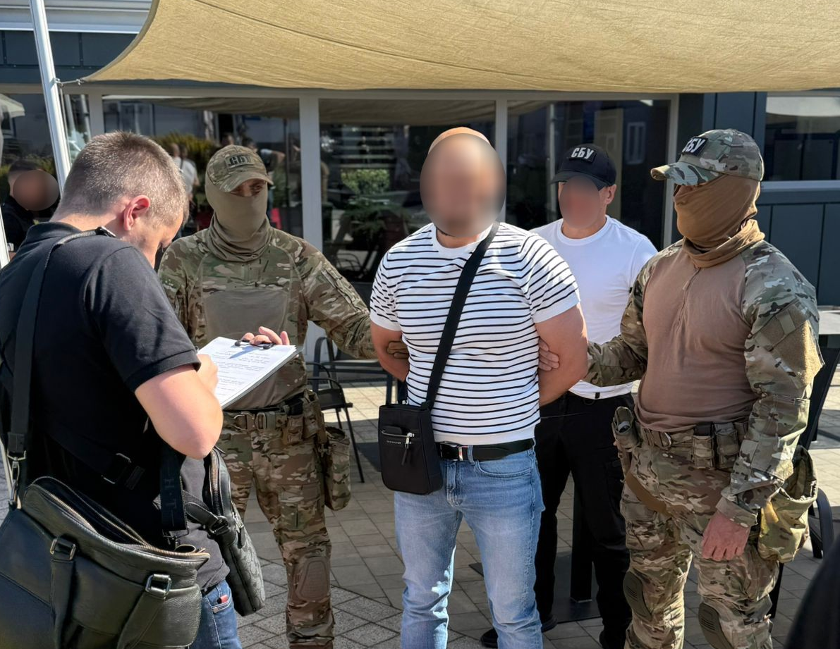 На Львівщині затримали інспектора митниці (фото)