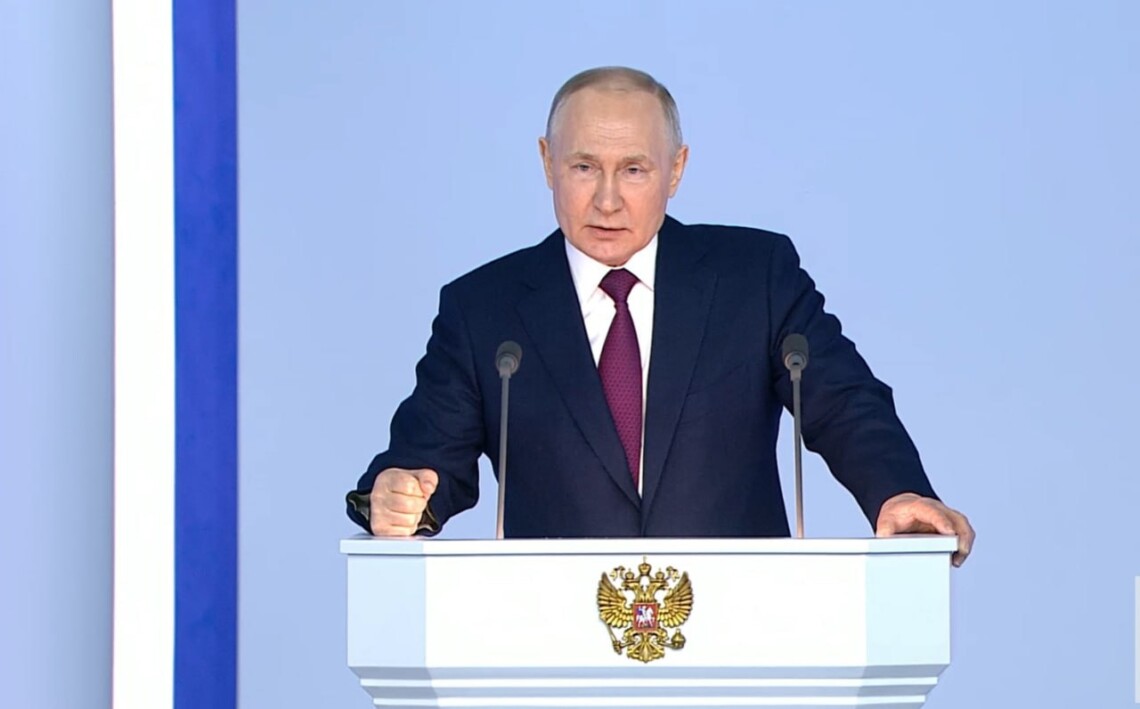 Неактуальність і розгубленість. В Офісі президента відреагували на промову Путіна