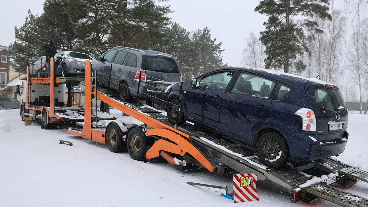 Латвія передала Україні 612 автівок, конфіскованих у п'яних водіїв
