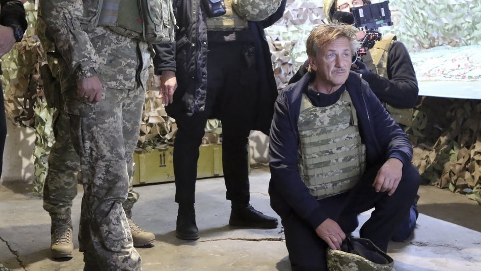 «Суперсила». Фільм Шона Пенна про війну в Україні покажуть на престижному фестивалі