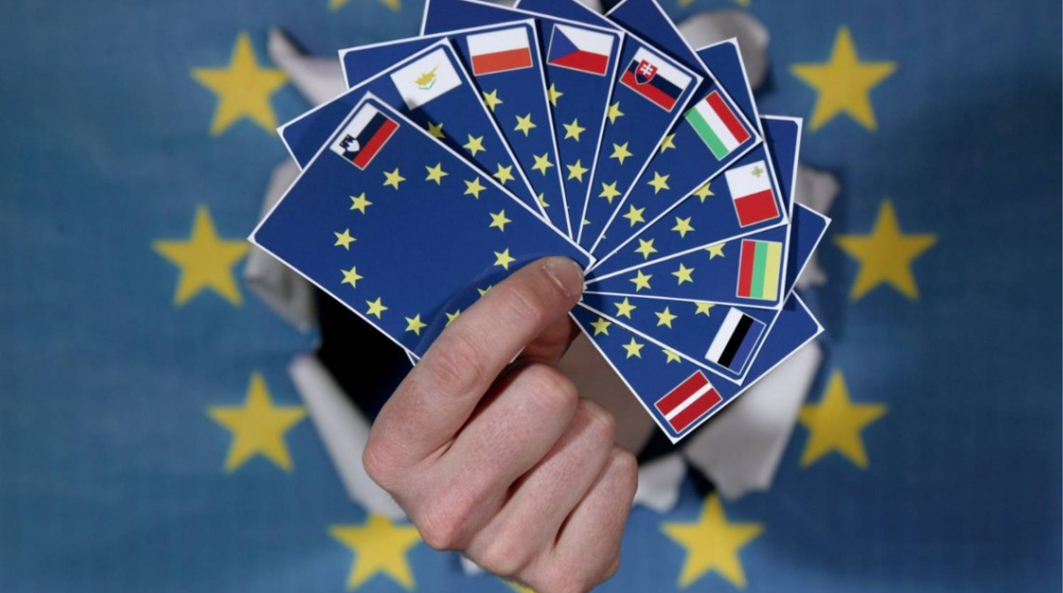 Українці отримують найбільше дозволів на проживання в ЄС