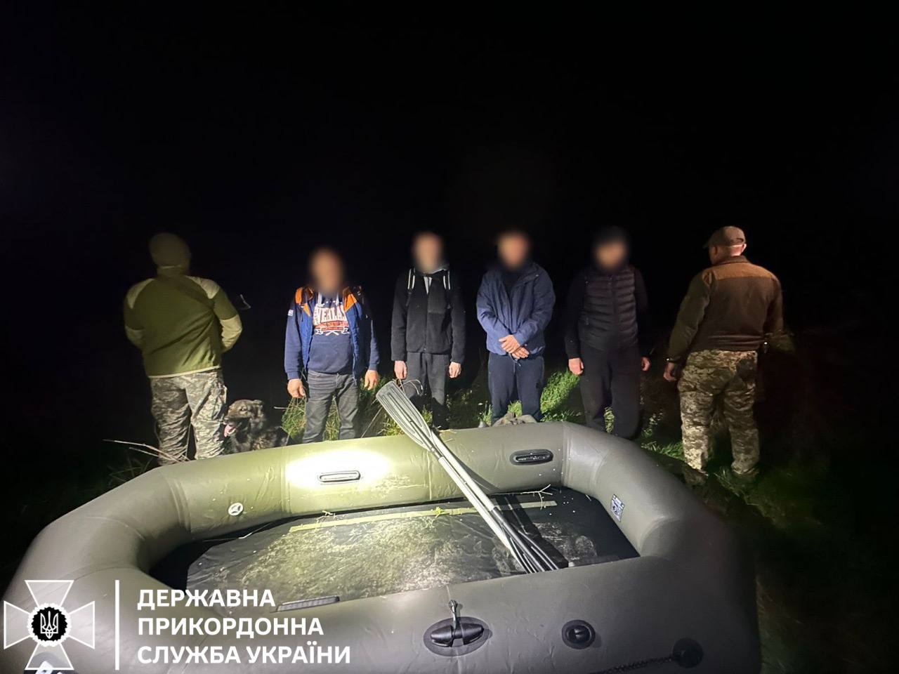 Четверо ухилянтів хотіли на човні перепливти Тису, щоб утекти в Угорщину