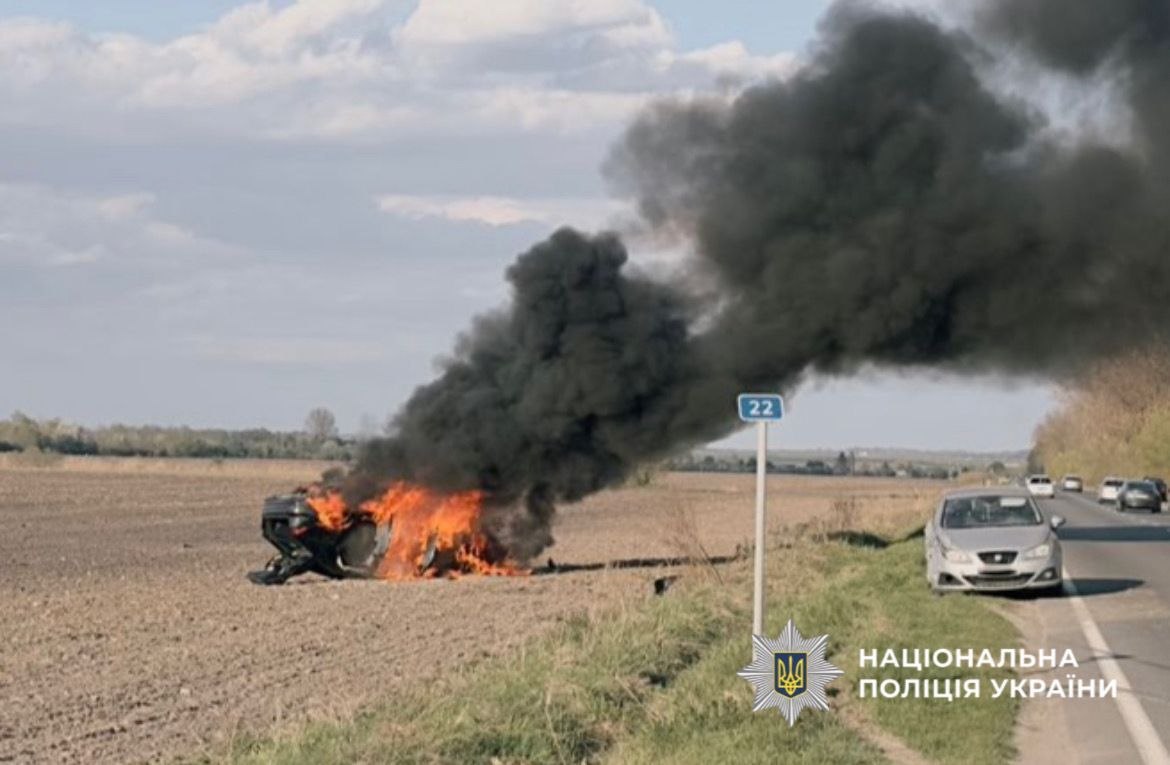 Аварія та вибух авто на Львівщині: стали відомі деталі автотрощі