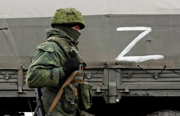 На Луганщині окупанти змушують українців віддавати дітей на "патріотичне виховання"