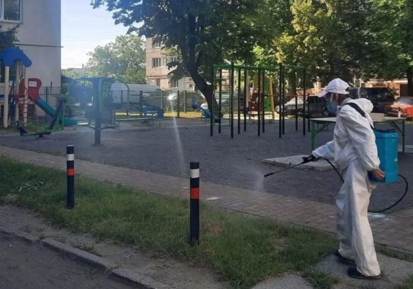 Львів’ян просять утриматись від відвідування дитячих майданчиків: відома причина