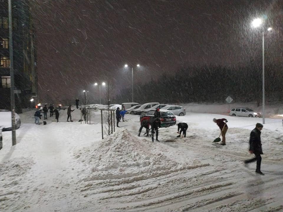 Снігопад у Львові: Садовий звернувся до мешканців міста