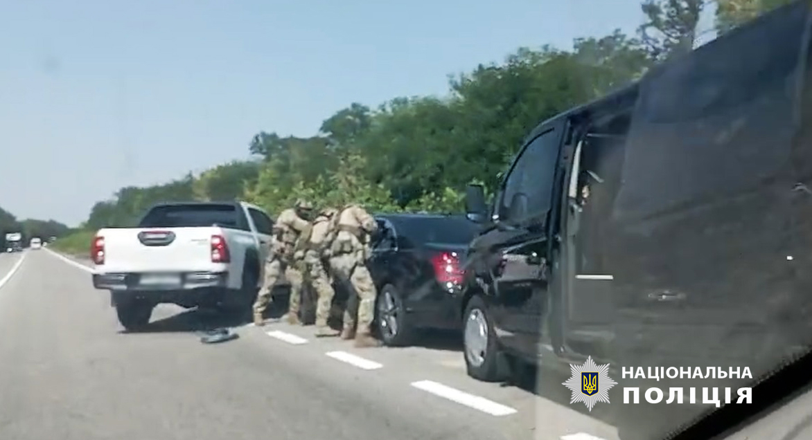 На Одещині затримано шахраїв, які ошукали аграріїв на мільйони гривень