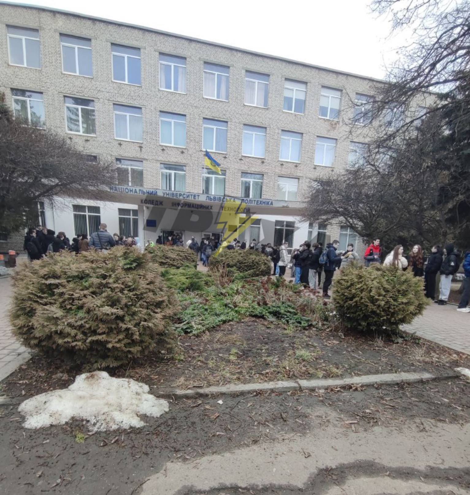 У Львові «замінували» навчальний заклад