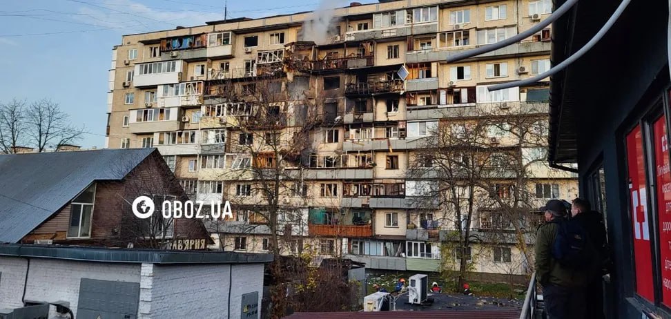 У Києві рятувальник приїхав на виклик гасити власну квартиру після нічної атаки РФ